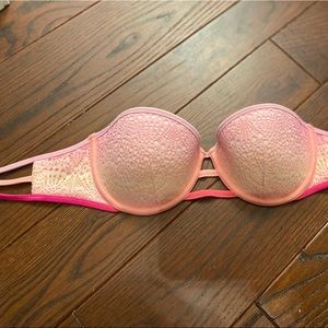 Victoria’s Secret bathing suit top. Strapless. Size 32D